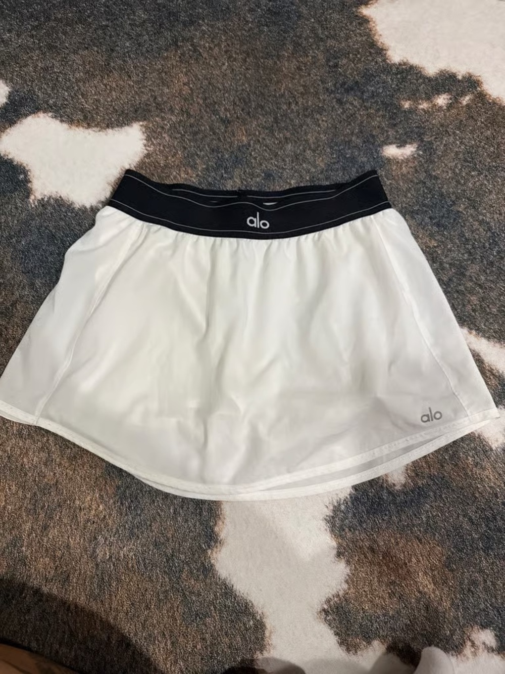 ALO Yoga White Mini Skirt with Black Waistband